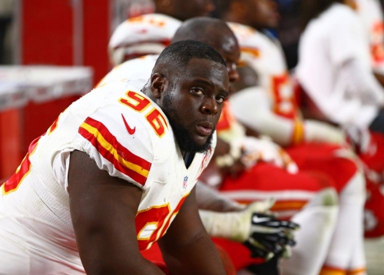 Chiefs sign Jaye Howard to stunning deal