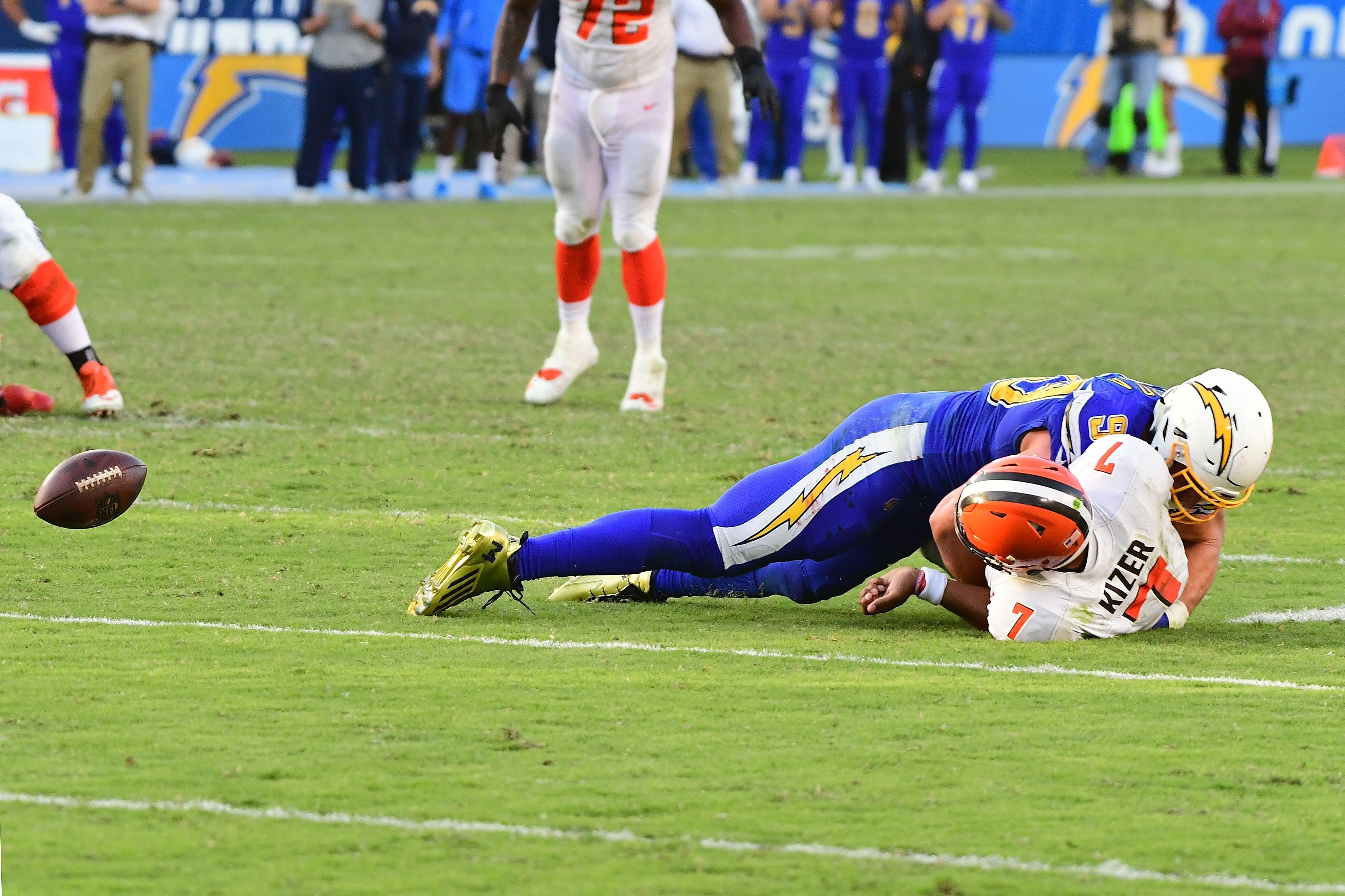 Joey Bosa learning from Tamba Hali is an awesome postgame moment