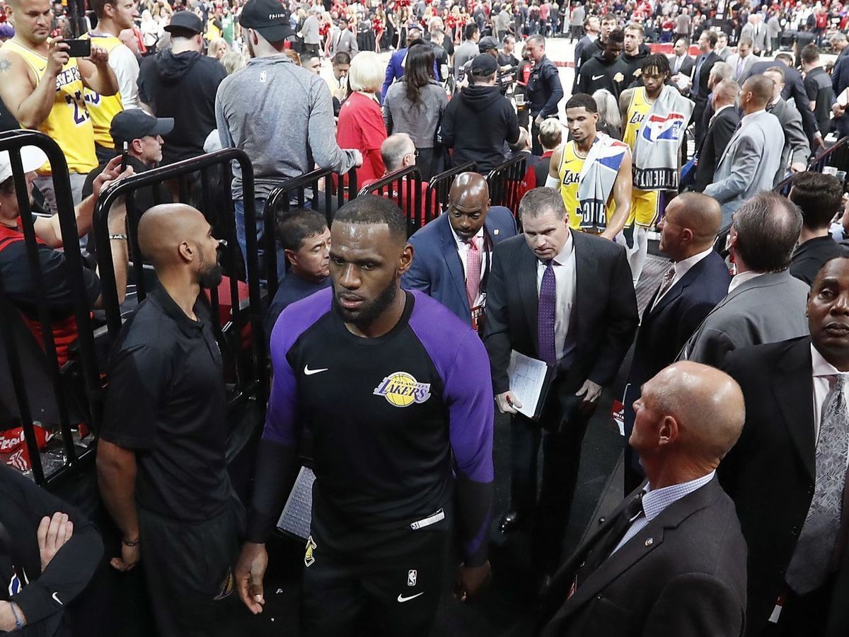 Lakers look for defensive improvement in home opener, but Rockets will
