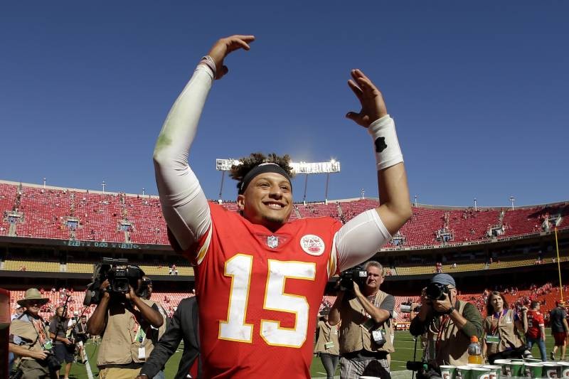 Patrick Mahomes Reportedly Signs Endorsement Contract with Hunt's Ketchup