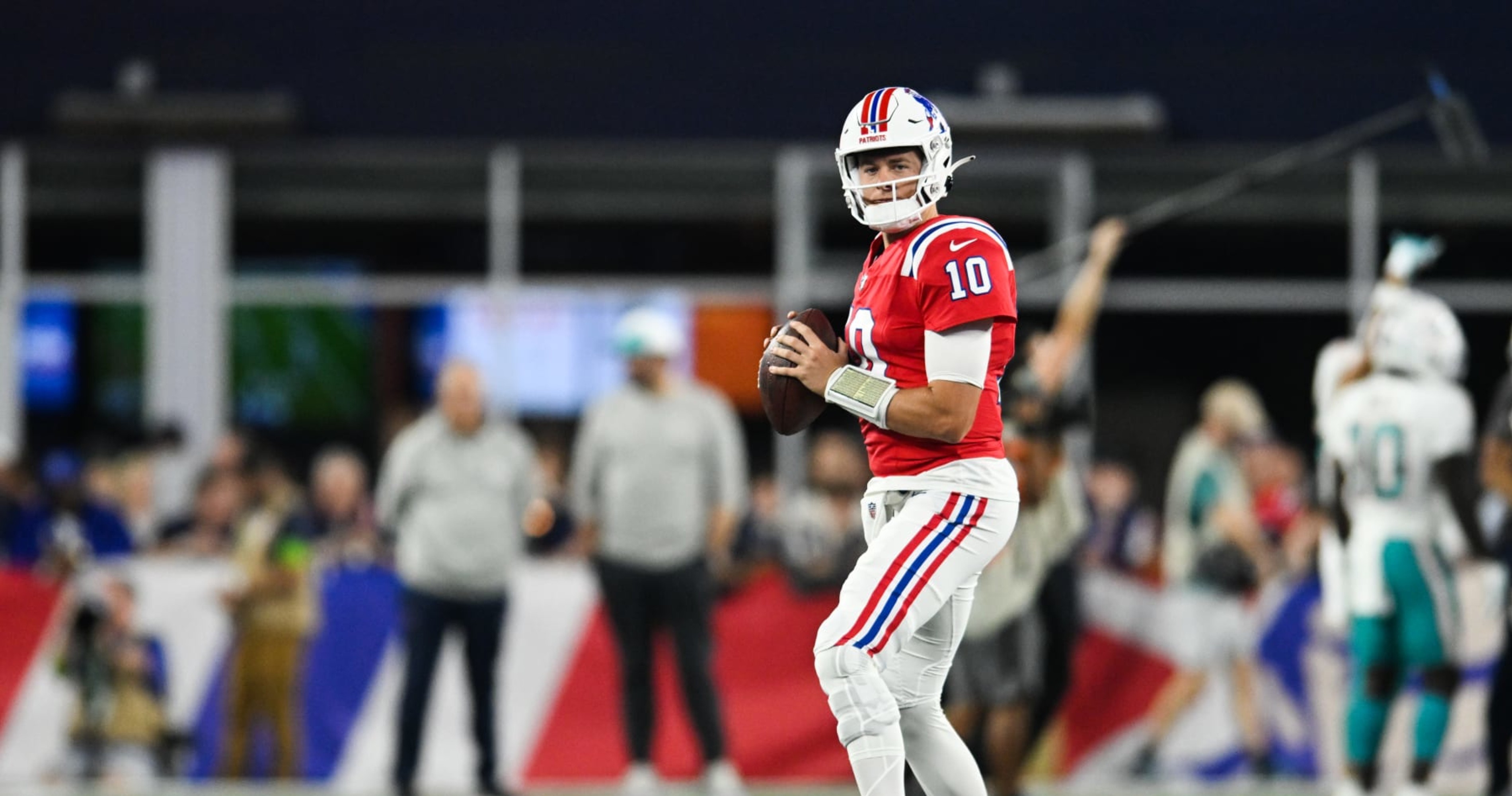 NFL Exec: Patriots' Mac Jones Would Succeed Like Tua Tagovailoa on Dolphins  Offense