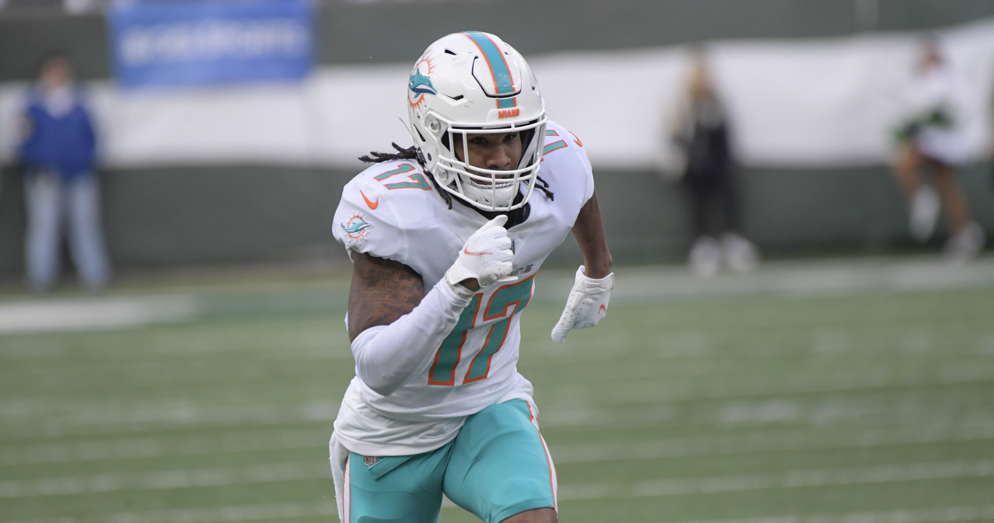 Dolphins fight back against Falcons in joint practice; Jaylen Waddle hurt