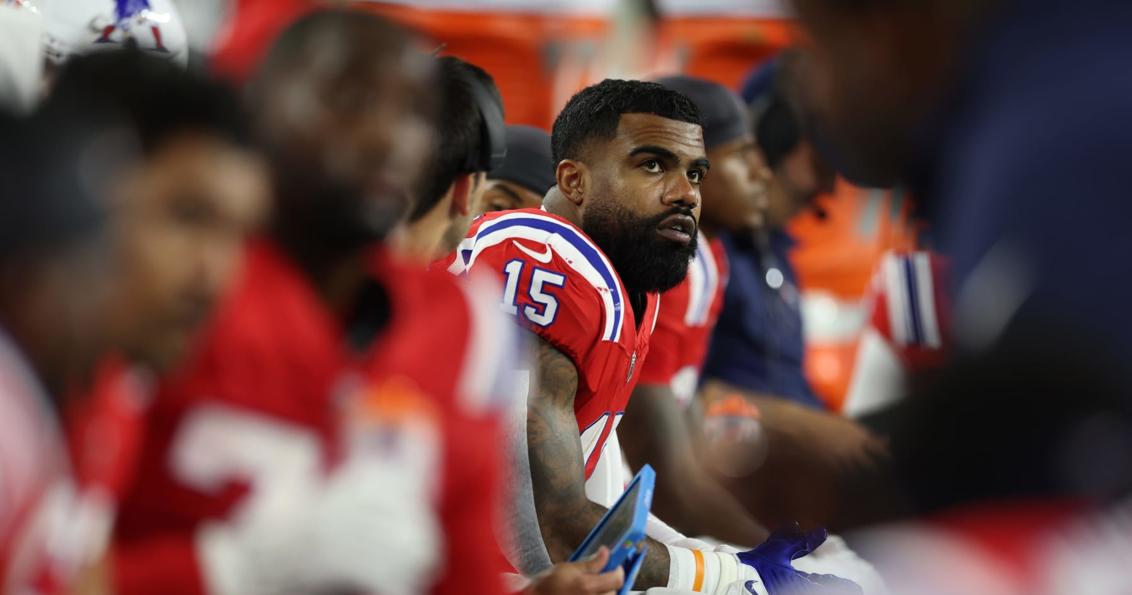 New England Patriots' Ezekiel Elliott Reacts To Forgettable Outing