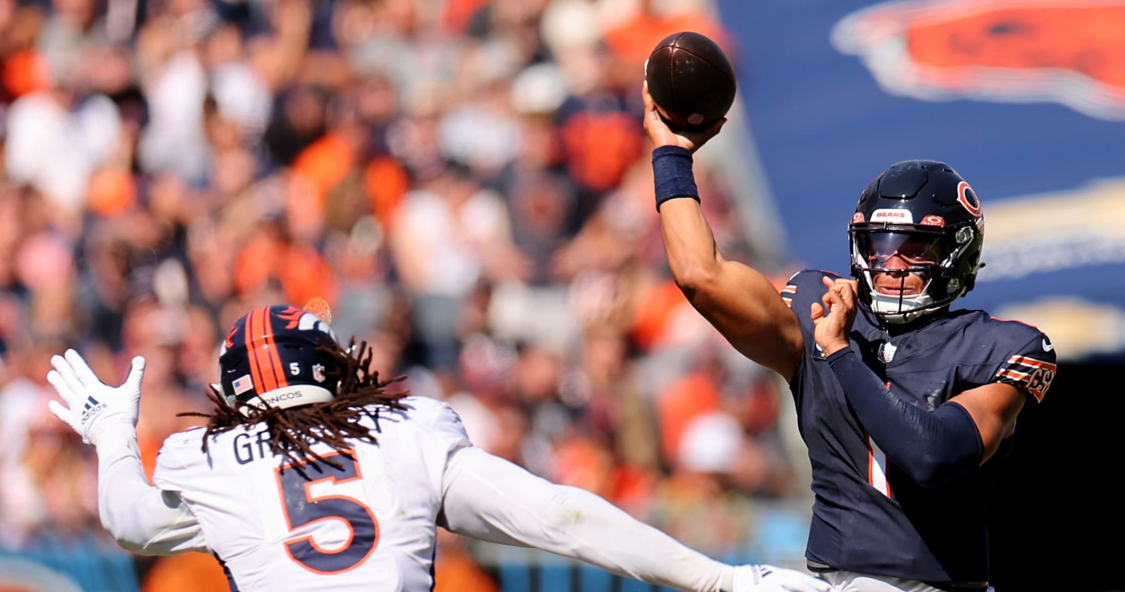 Justin Fields finally playing for Northwestern coach and Bears fan