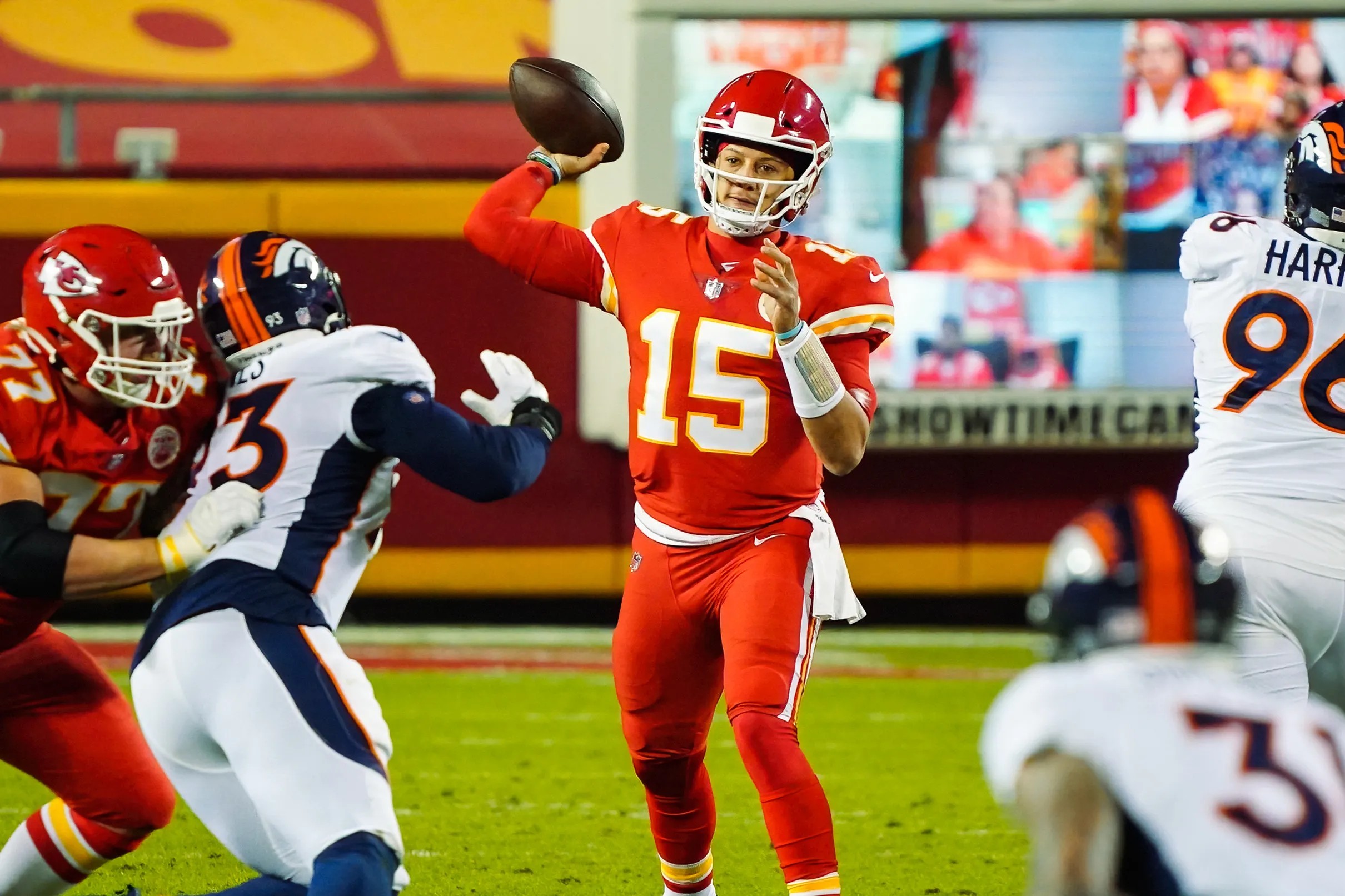 Chiefs vs. Broncos: Game and score predictions