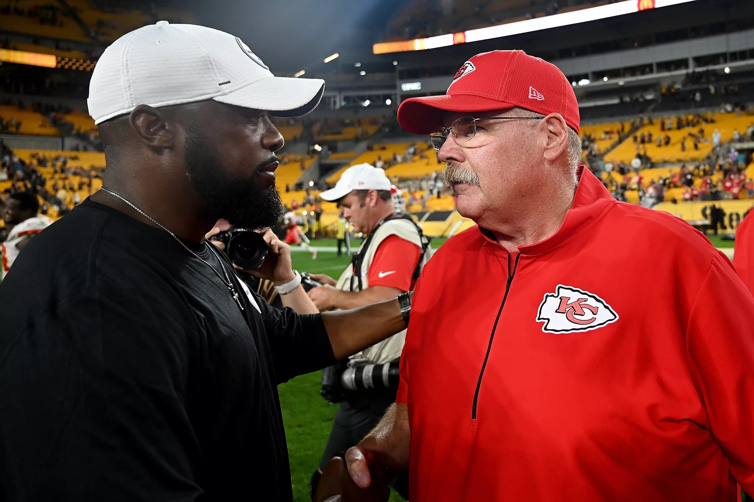 Andy Reid Shares Injury Updates For Five Chiefs Following Steelers Game