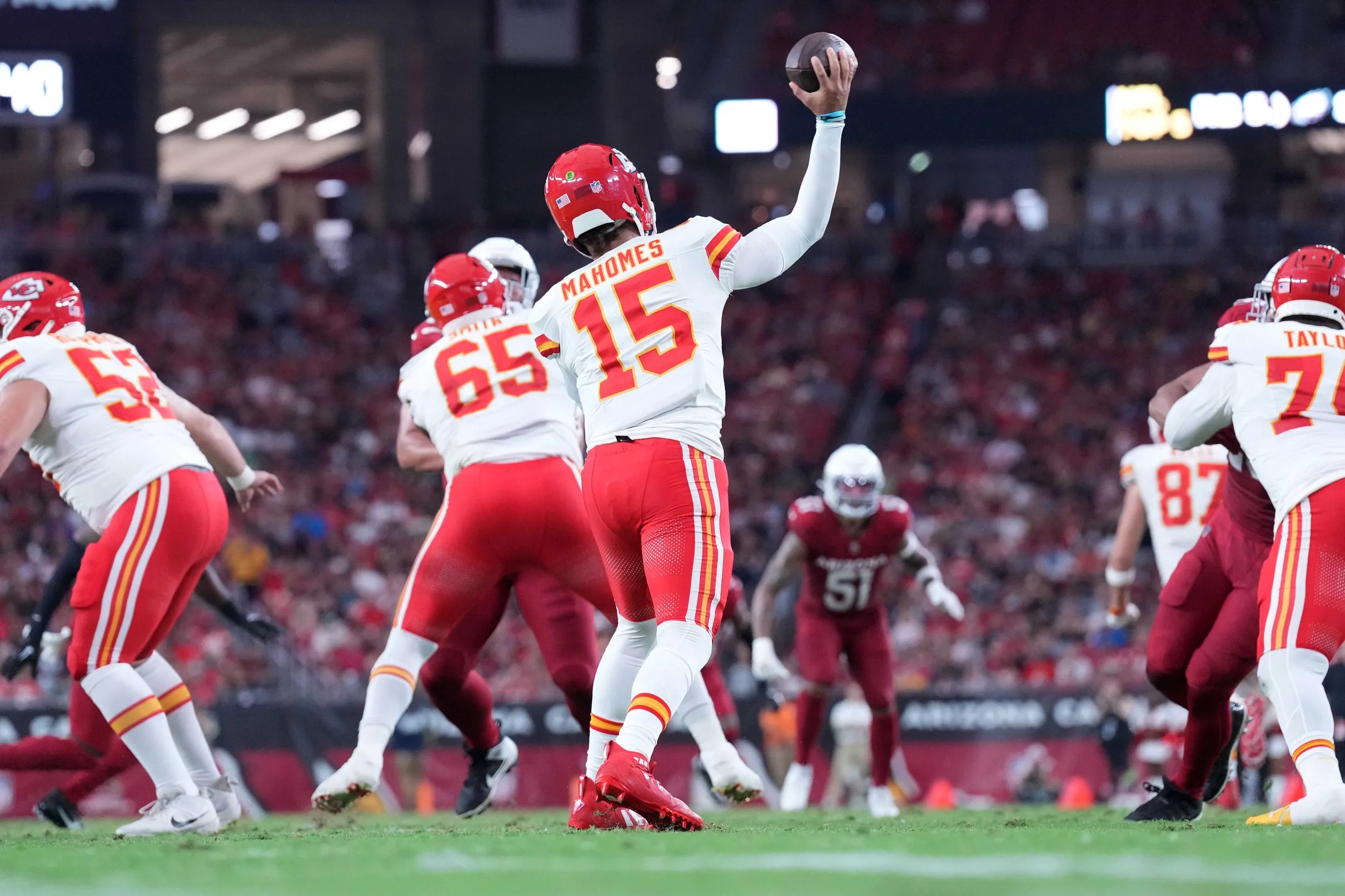 Chiefs-Seahawks Market Movers Week 16: JuJu Smith-Schuster leads Bulls -  Arrowhead Pride