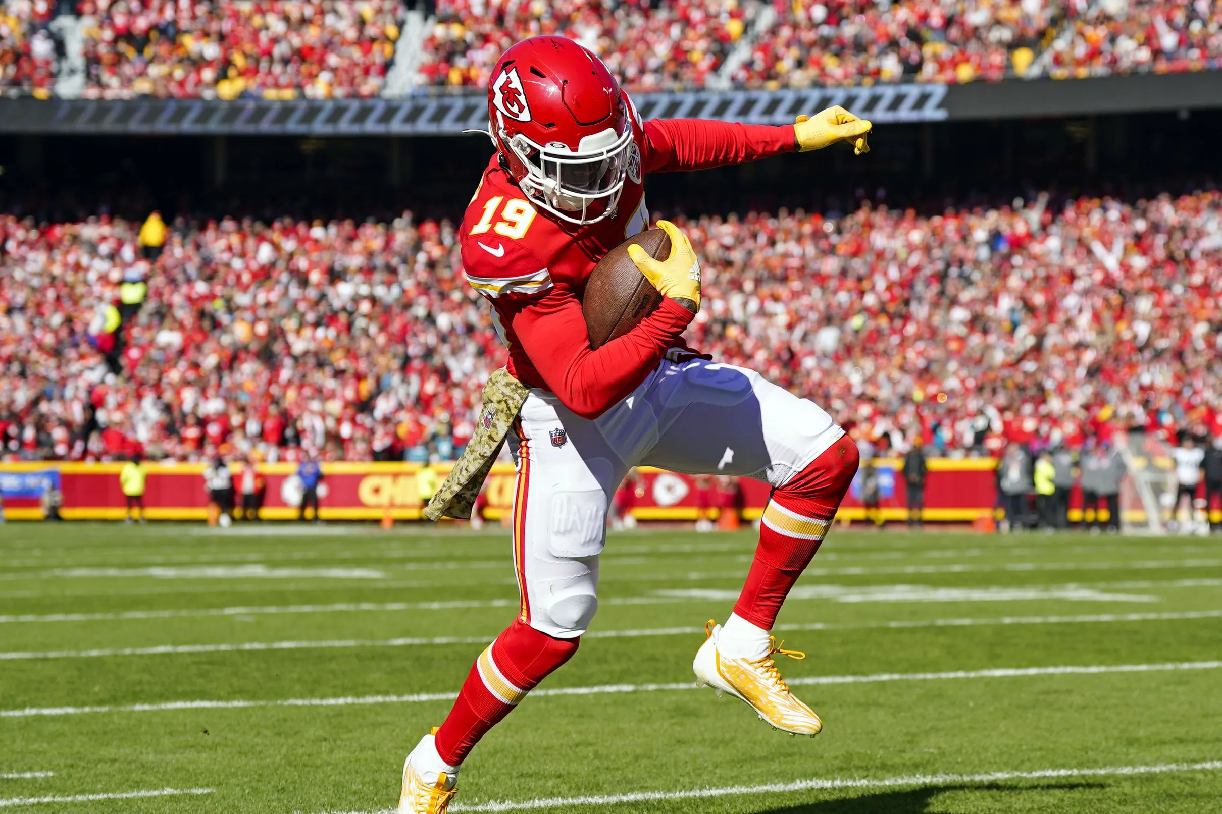 Arrowheadlines: Travis Kelce Doesn’t Understand Why Kadarius Toney Was ...