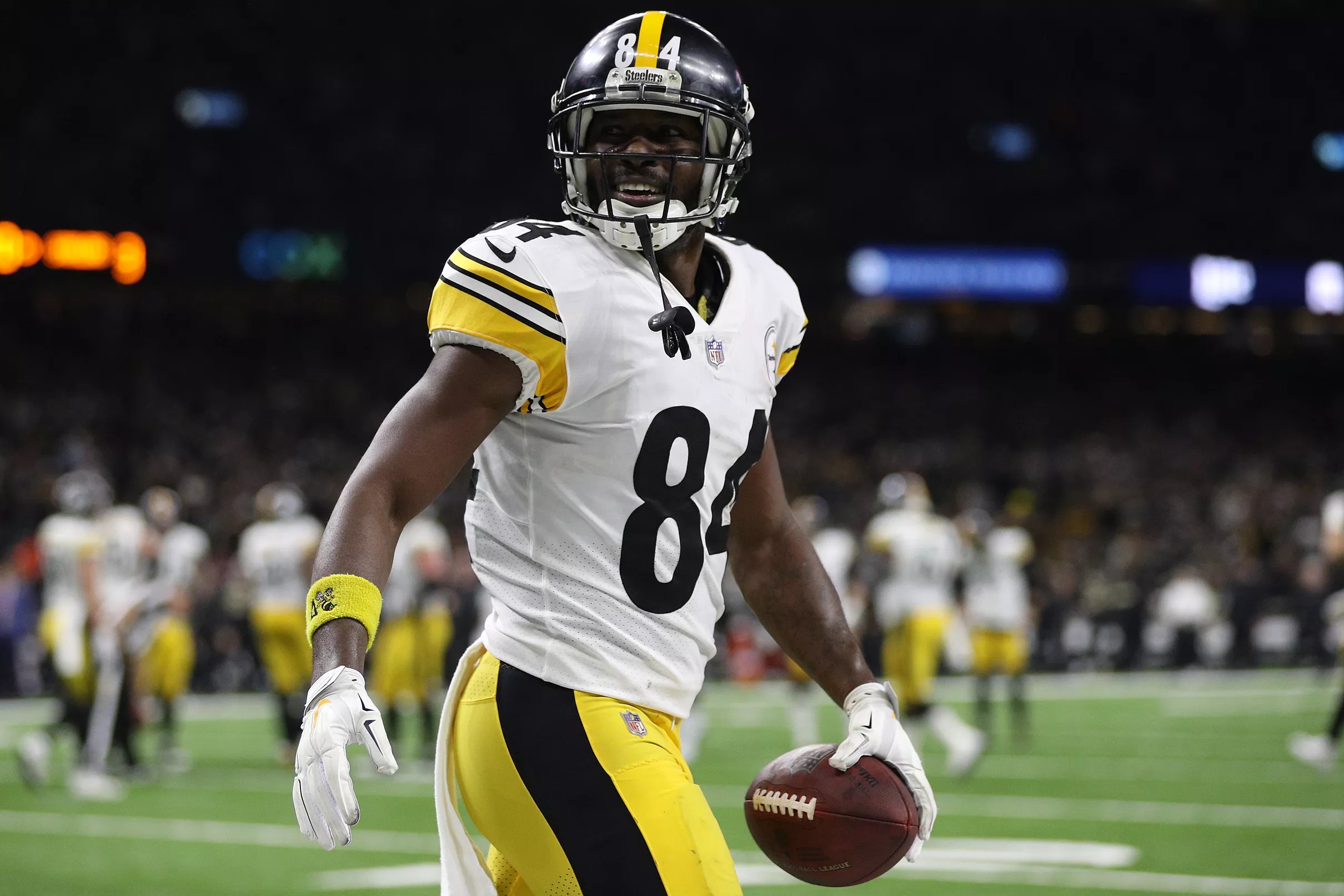 Antonio Brown could be headed to an AFC West team near you