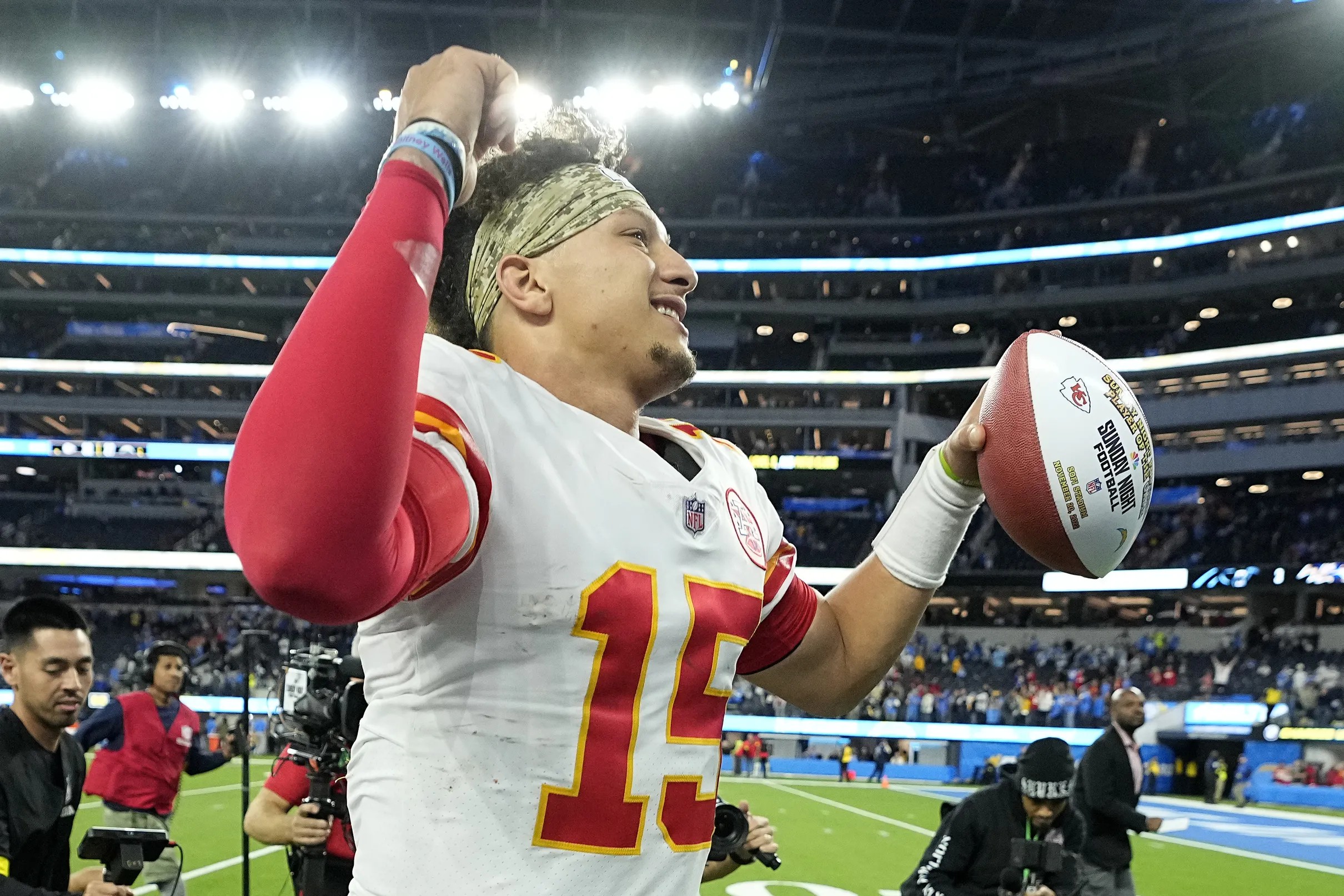 Chiefs defeat Chargers 30-27 in Week 11 - Arrowhead Pride