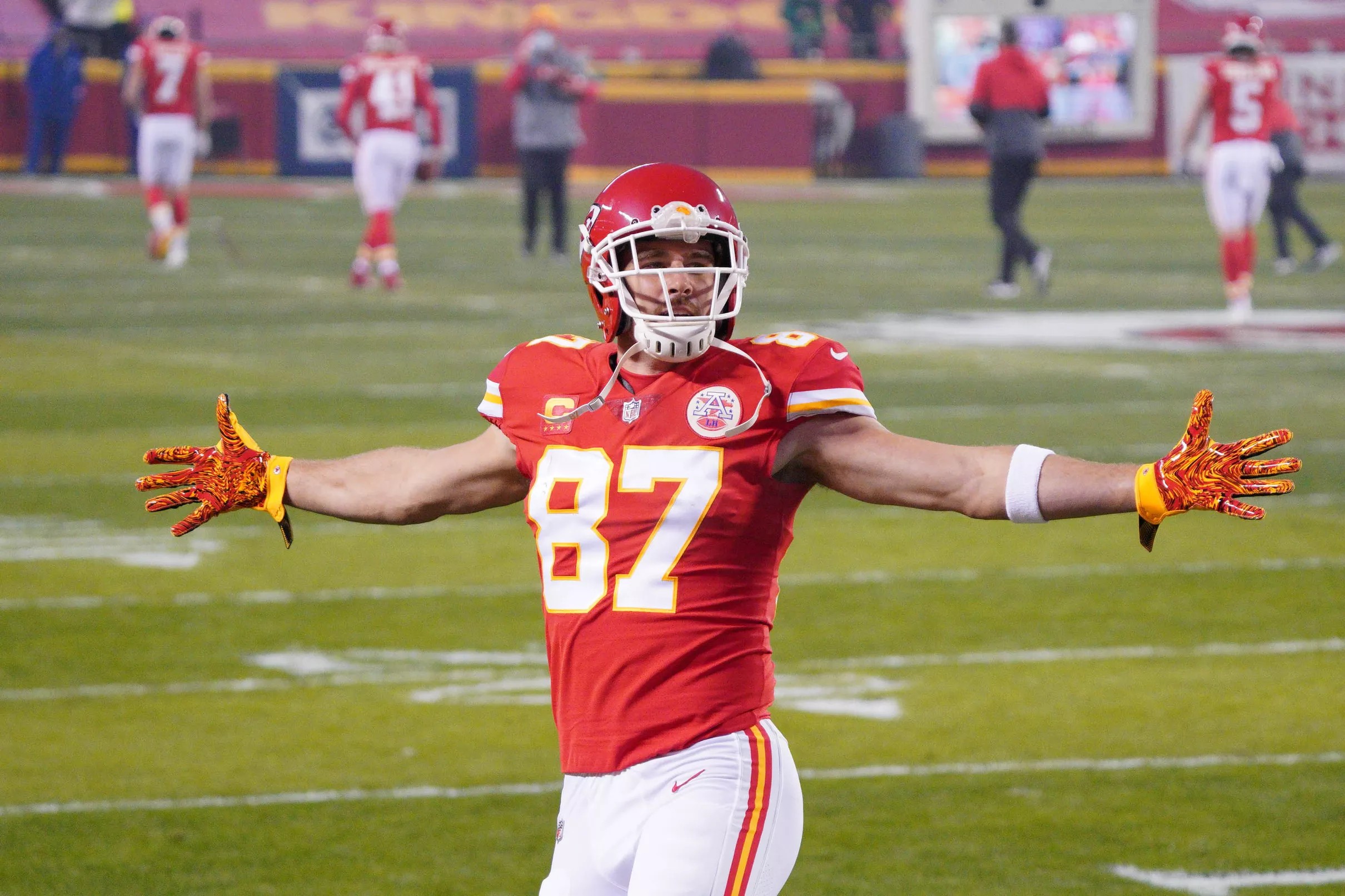 Arrowheadlines: Travis Kelce Is Already Hall Of Fame Worthy