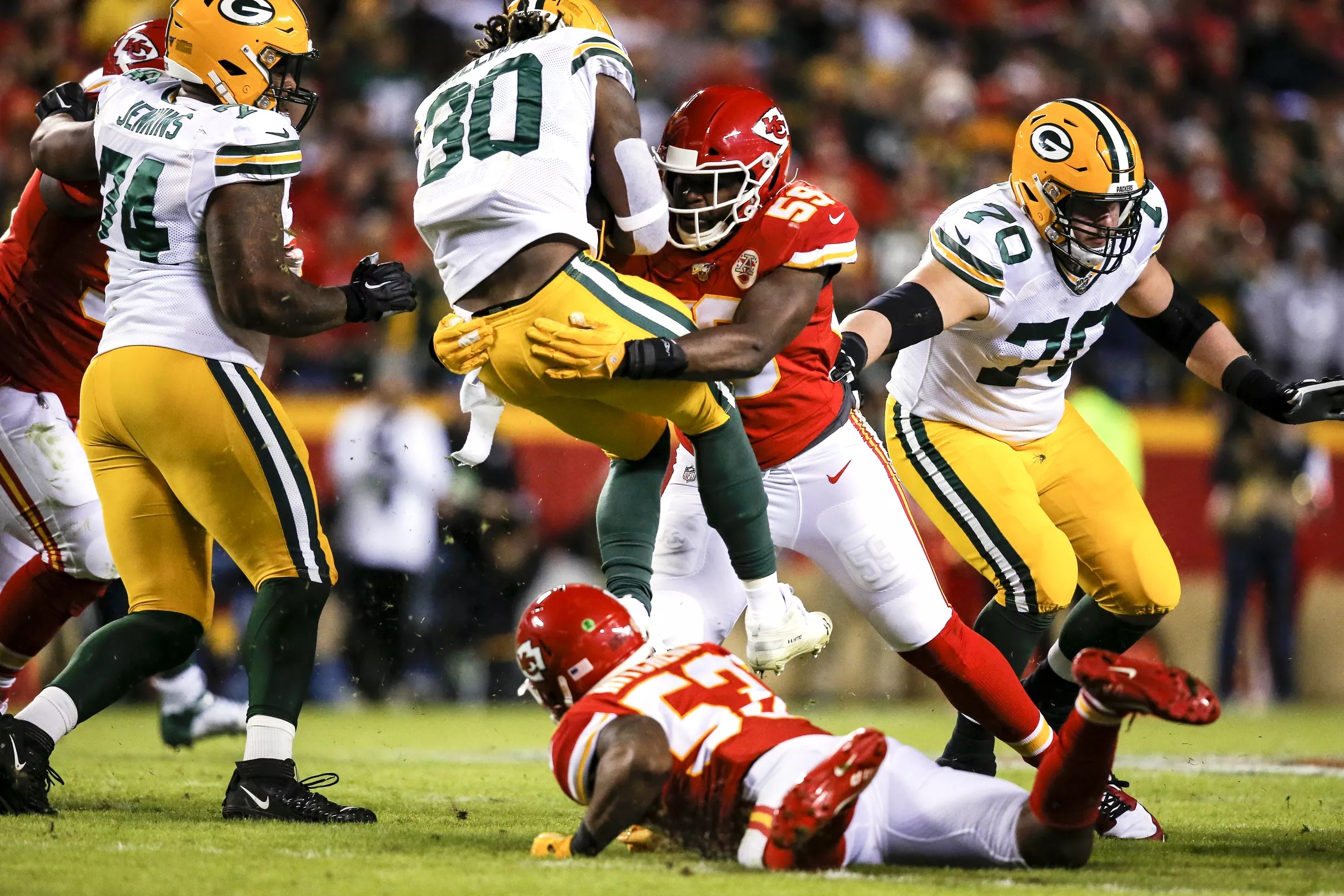 despite-some-steps-forward-the-chiefs-defense-has-to-do-more