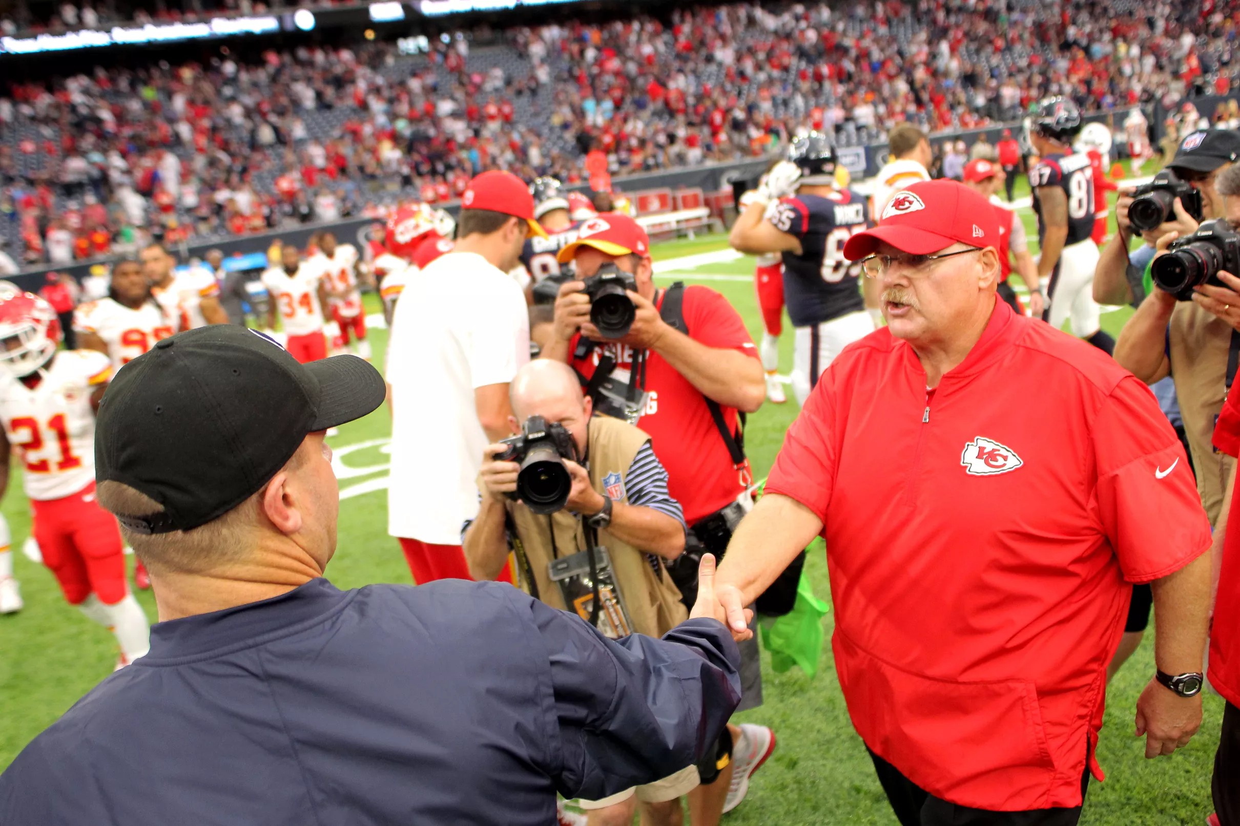 Chiefs vs. Texans game and score predictions Chiefs vs. Texans game and score predictions