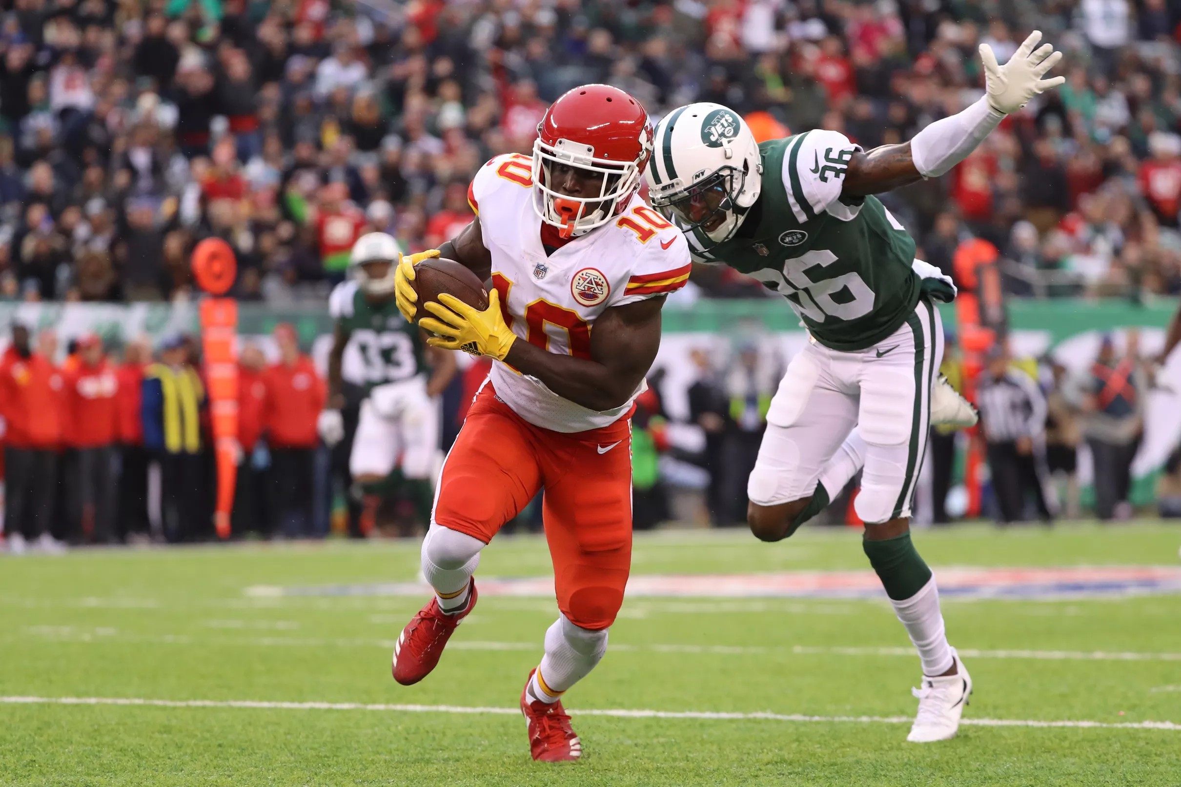 Why Tyreek Hill’s route running remains something to watch