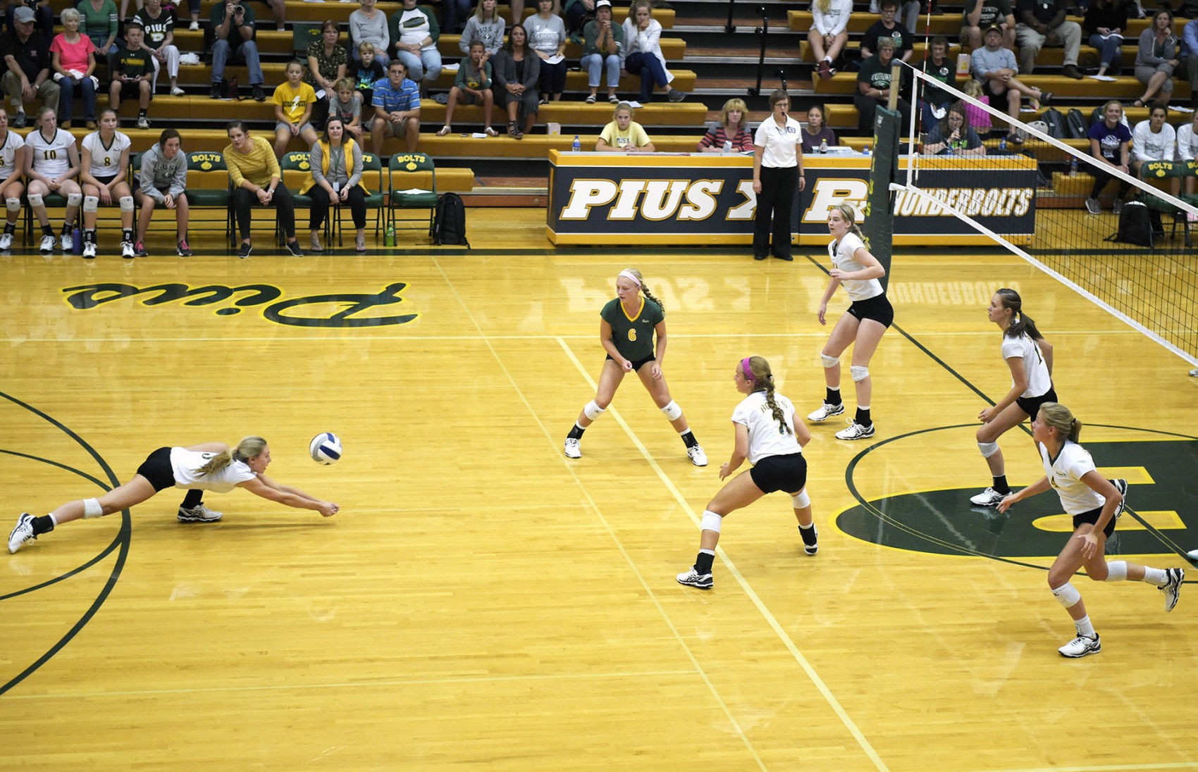 Lincoln Pius X player commits to Nebraska volleyball