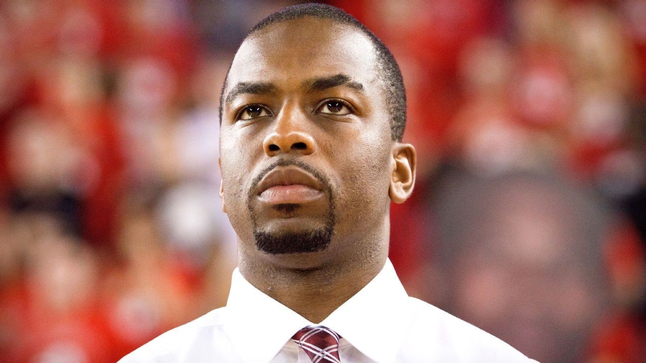 Oklahoma St. extends Boynton through '2324