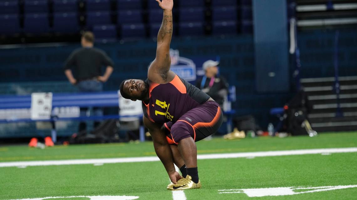 Chiefs select Khalen Saunders, a 324-pound lineman who does backflips, in  third round