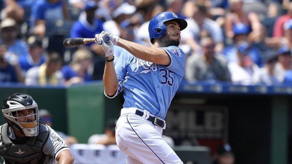 Eric Hosmer wins first Silver Slugger, 10th Royal to win award
