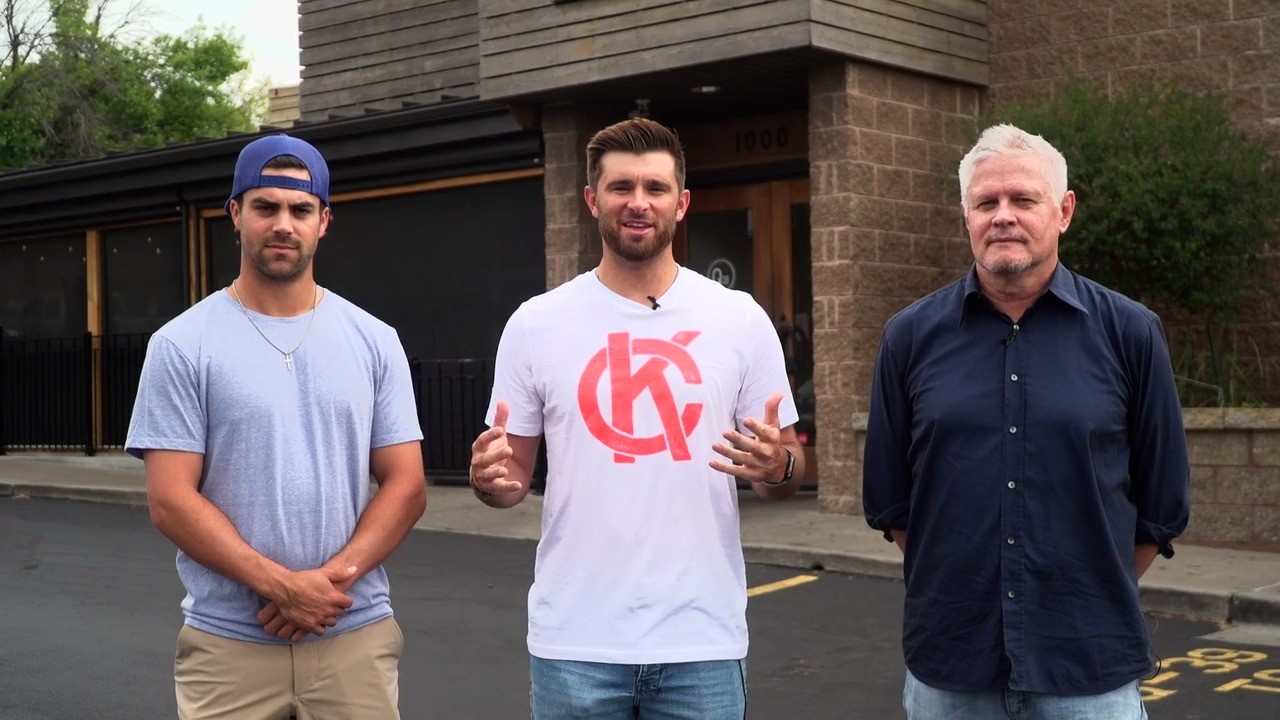 Digging into some KC barbecue with Royals’ Whit Merrifield and Drew Butera