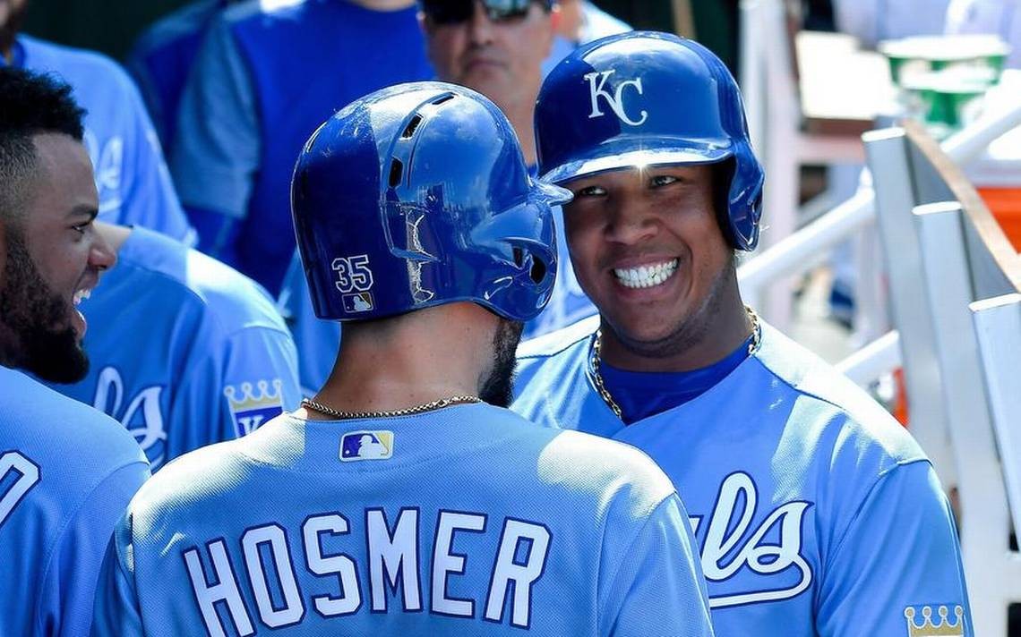 Salvador Perez on Instagram: “@hosmer305 @moosetacos8 hermanos family  #roylas”