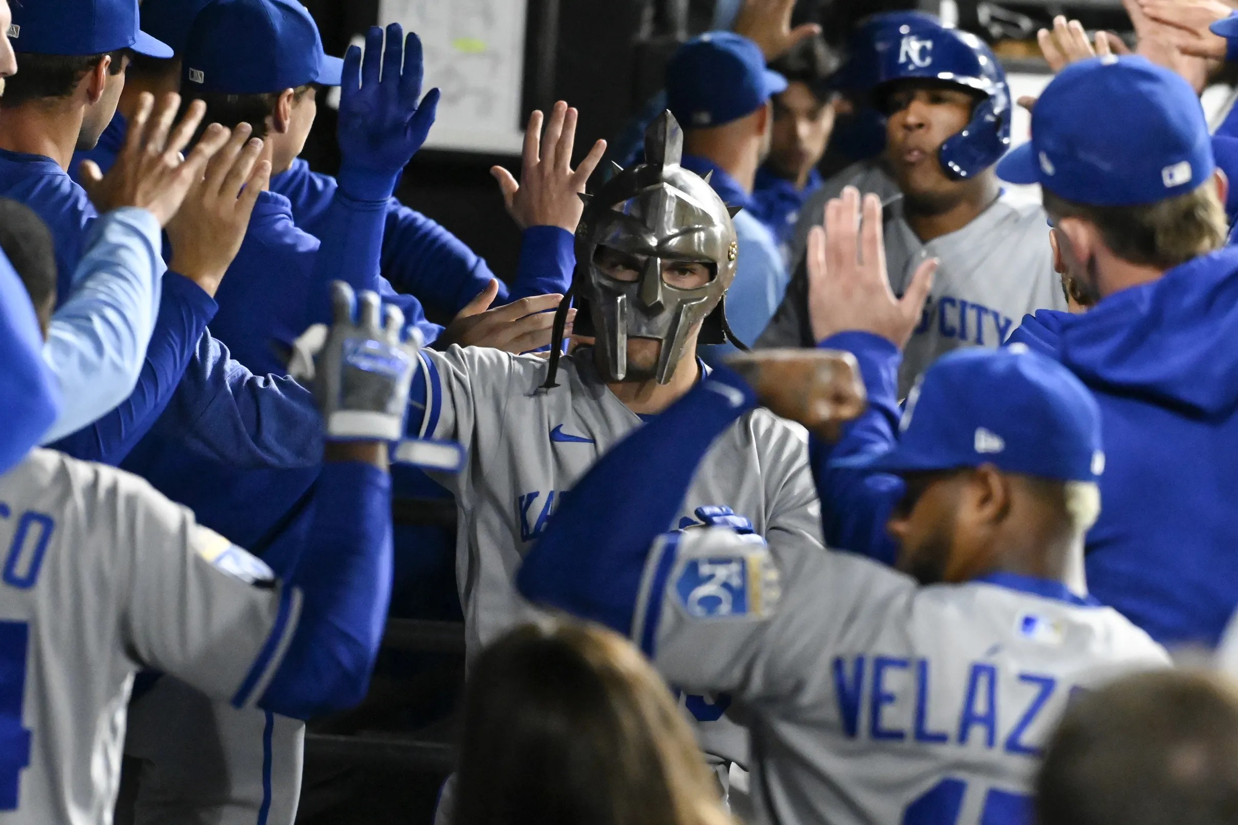 Royals split doubleheader with Sox...barely