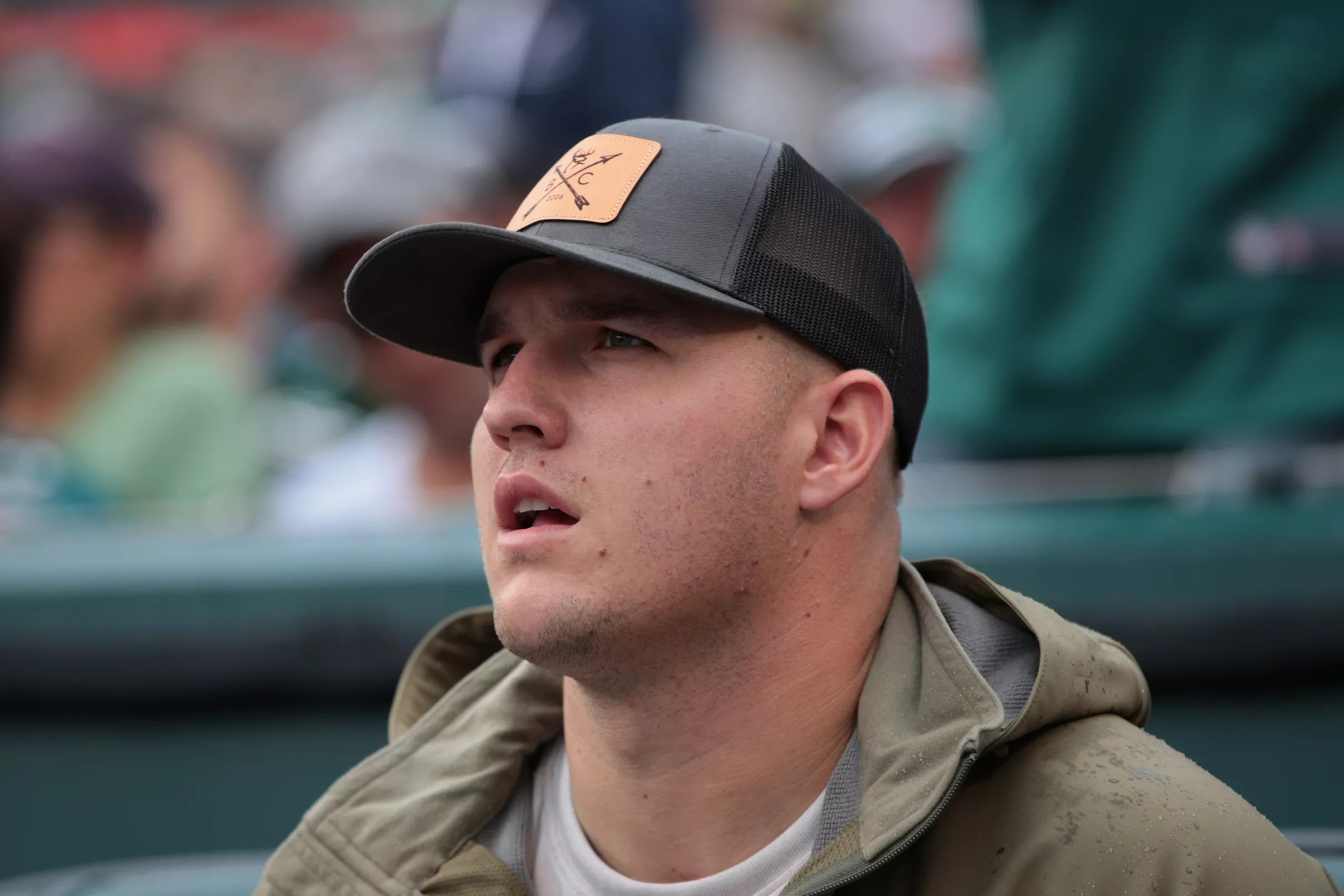 Mike Trout fulfills lifelong dream of inviting Philadelphia Eagles over