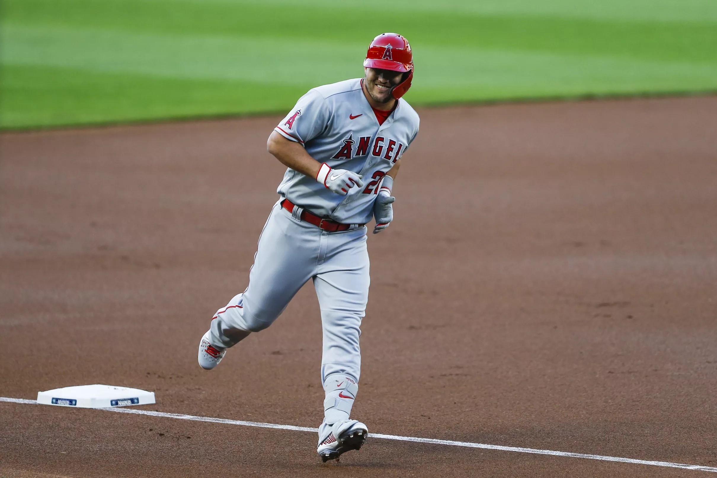 Mike Trout Homers In His First Game Back From Paternity Leave As Angels Beat Mariners