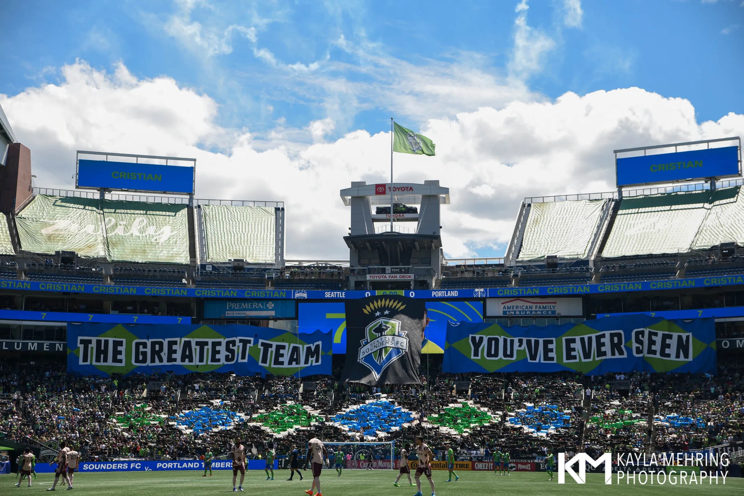 Seahawks unveil Super Bowl banner during pregame