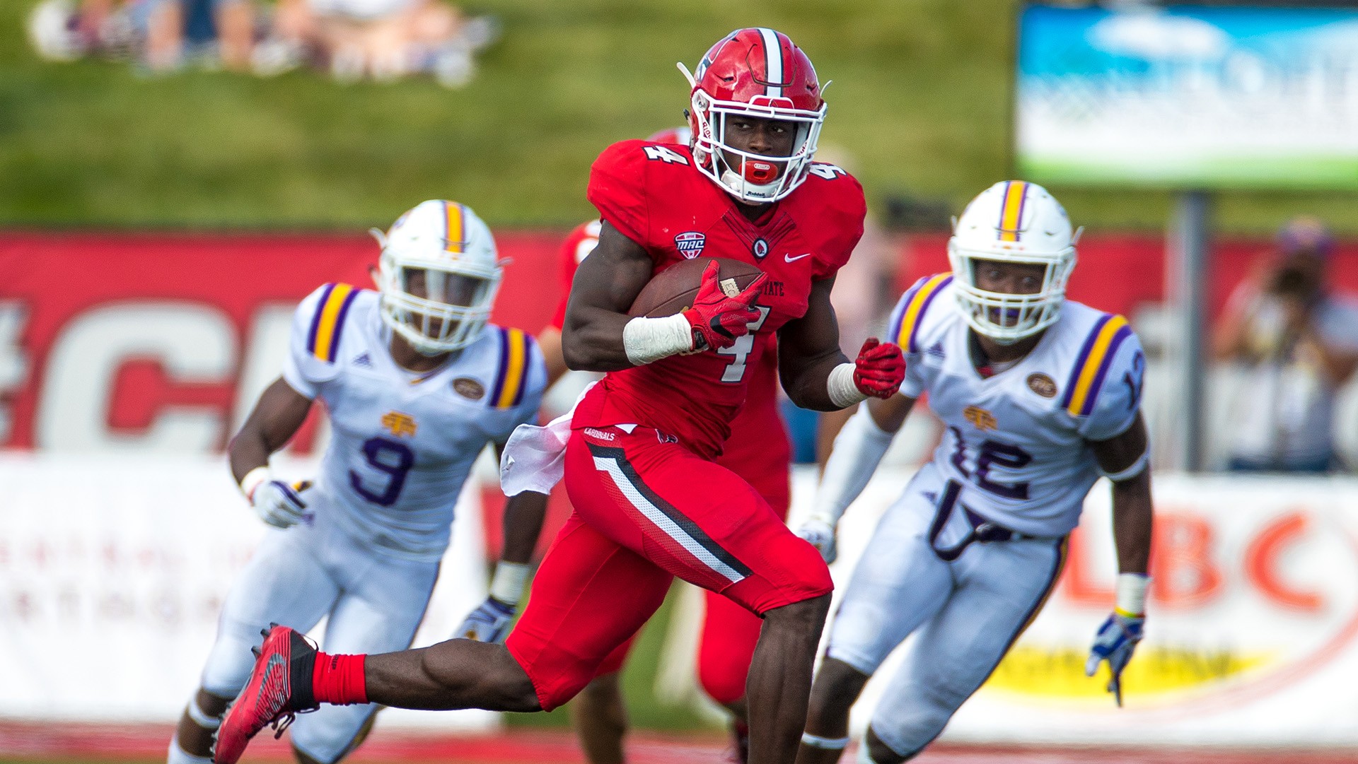 Football Drops Final Road Game at NIU