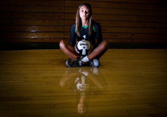 Volleyball star Kenzie Knuckles fought dad's death