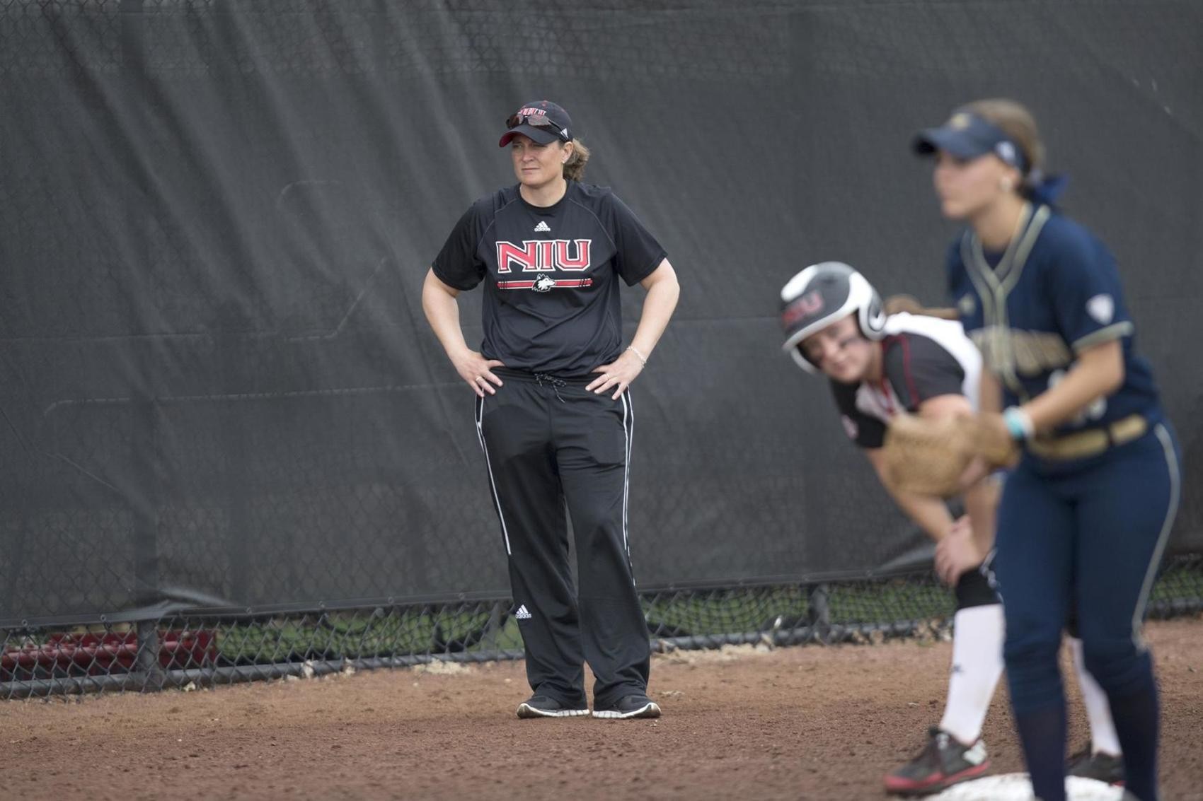 Head Softball coach inducted into FAU Hall of Fame