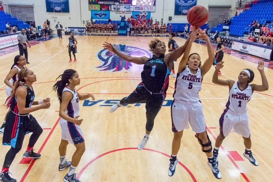 women-s-basketball-fau-can-t-contain-maryland-eastern-shore-s-ciani