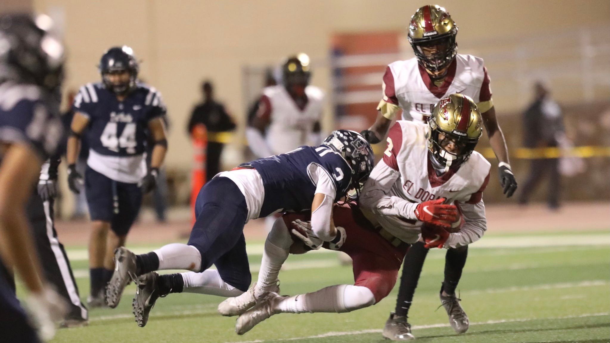 El Paso High School Football: Del Valle takes district title after win