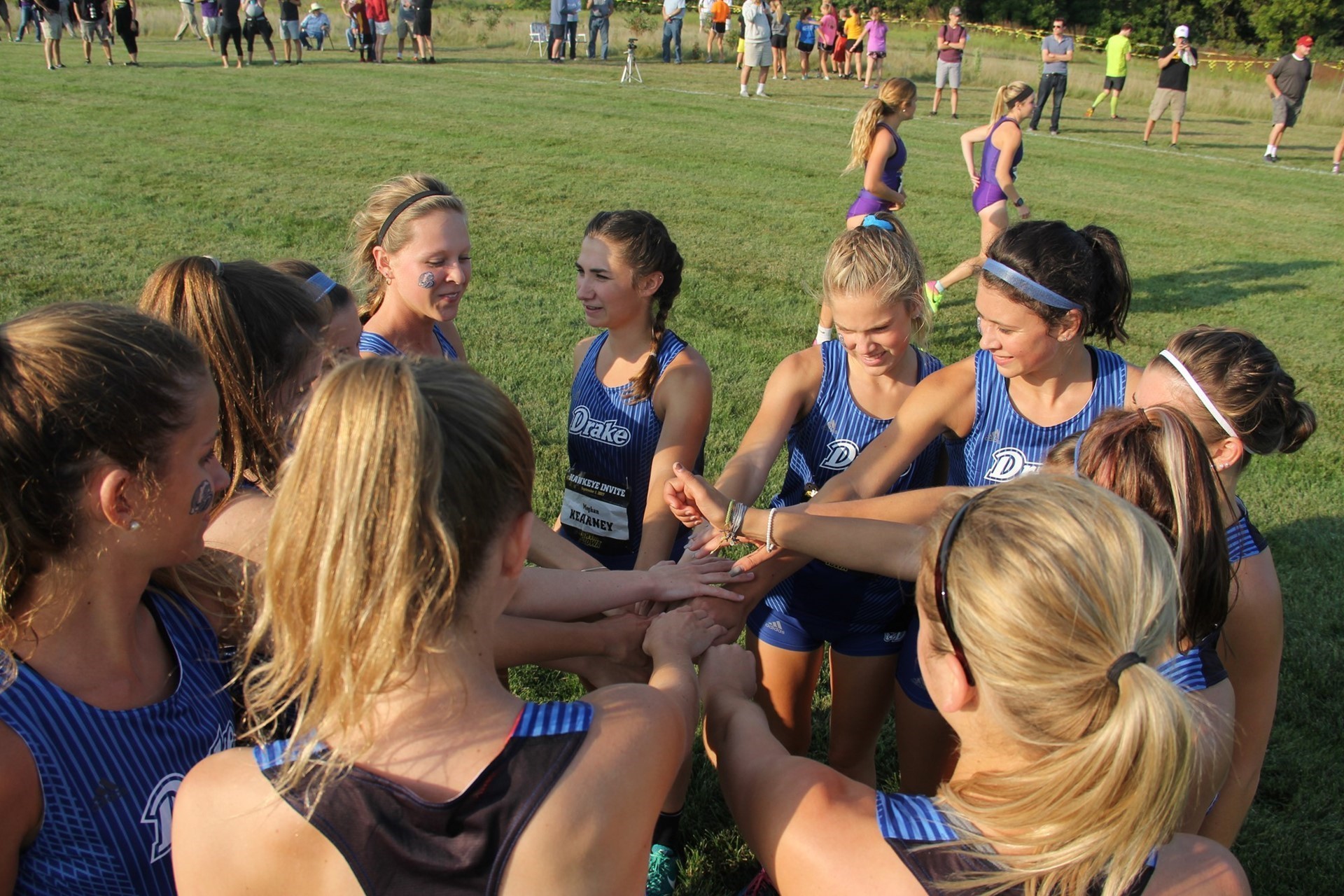 Cross Country Returns To Competition At Bradley Pink Classic