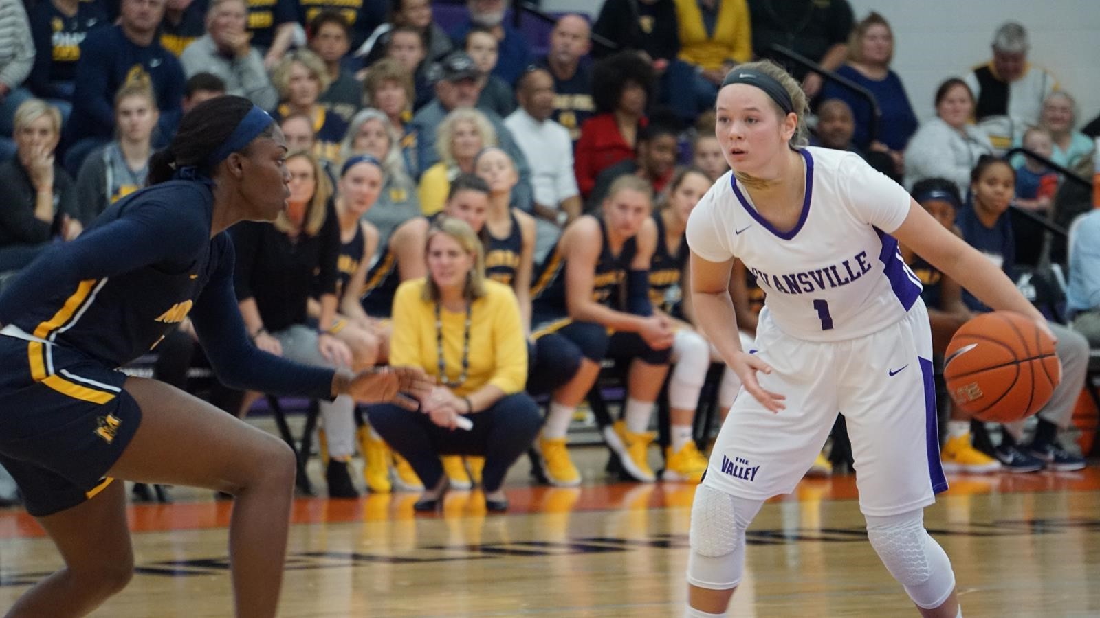 Women's basketball hosts SIU, Missouri State to open MVC slate