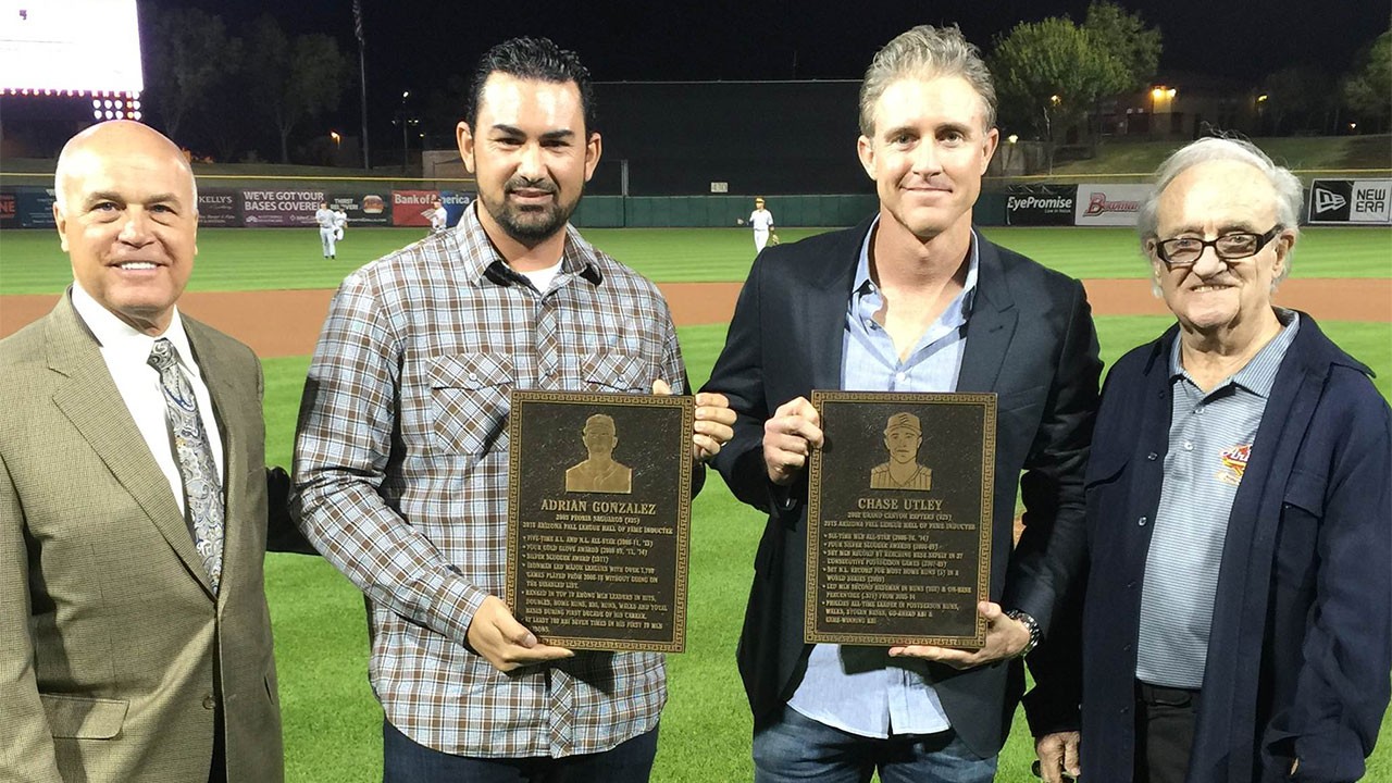 Gonzalez, Utley inducted into Fall League Hall of Fame