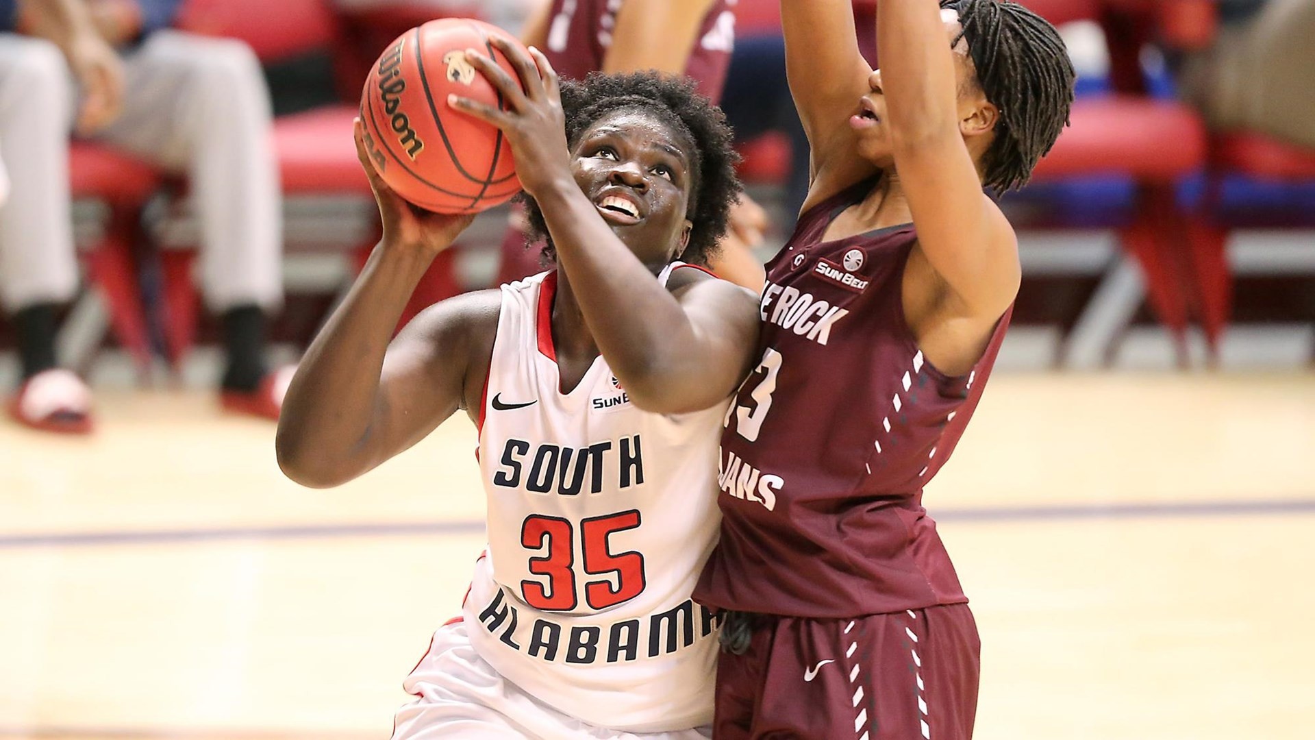 NO. 5 WOMEN’S BASKETBALL OPENS SBC TOURNAMENT WITH WIRETOWIRE WIN