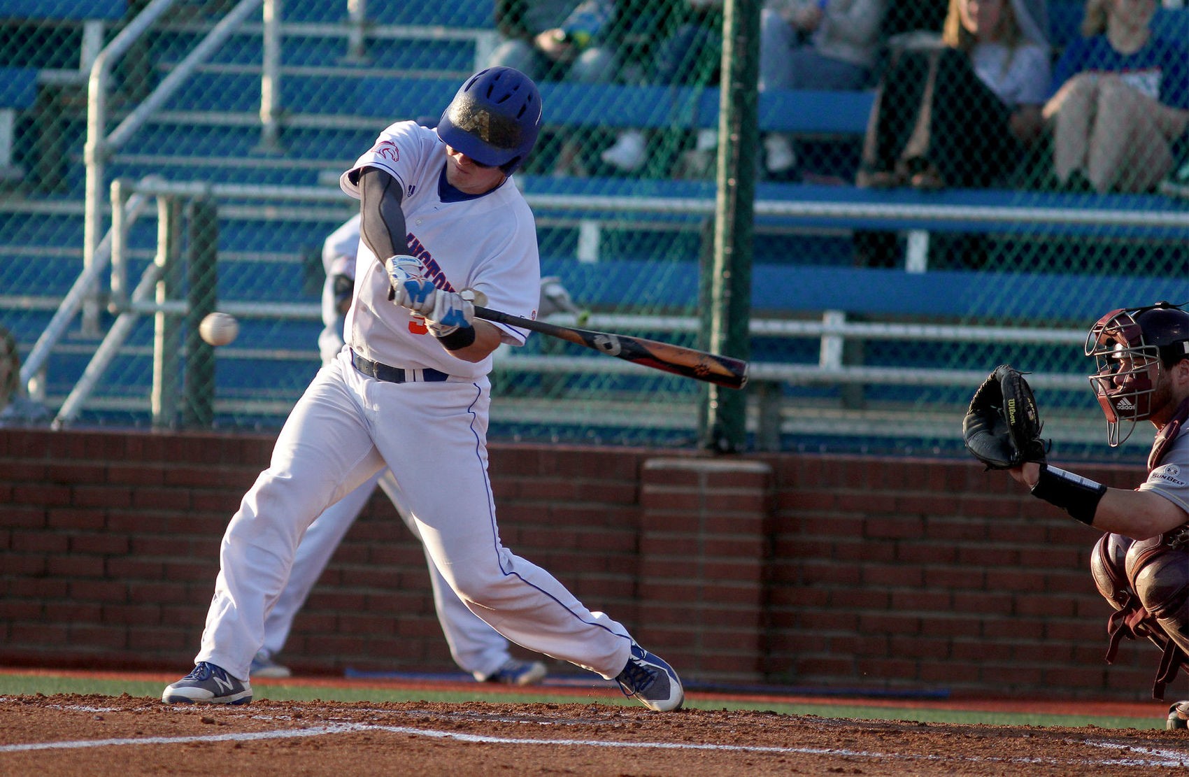 UTA Baseball wins first game in series against University of Louisiana