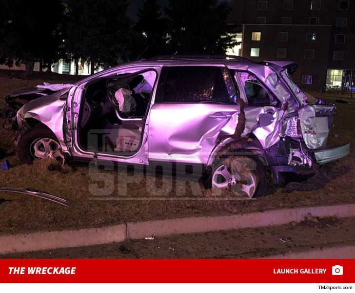 Demaryius Thomas Crash Scene Photos Show Gnarly Wreckage
