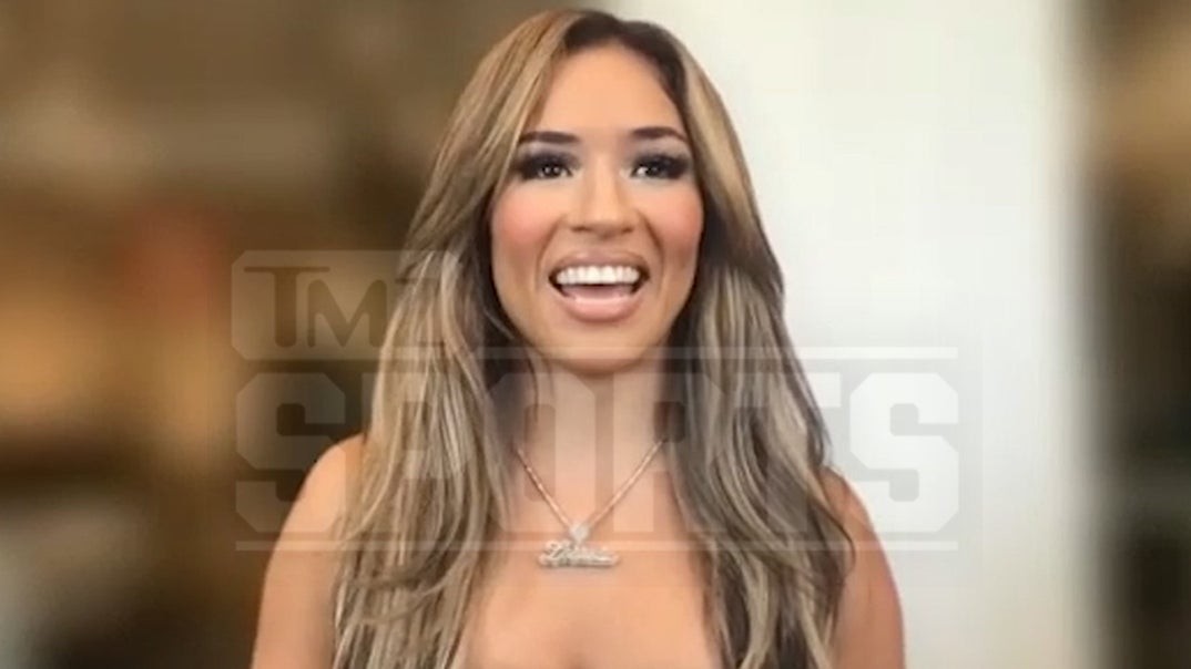 ExBellator Star Valerie Loureda Signs With WWE Done With MMA