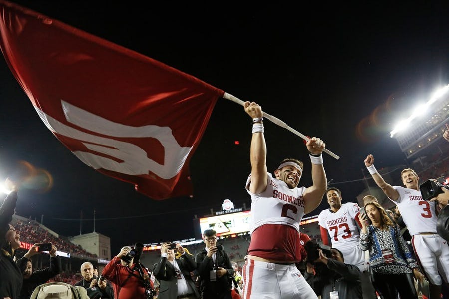 Baker Mayfield apologizes for planting flag on Ohio State