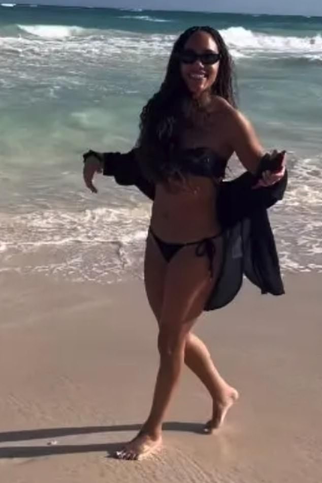 Alex Scott Flaunts Her Jaw Dropping Figure In A Tiny Bikini As She And