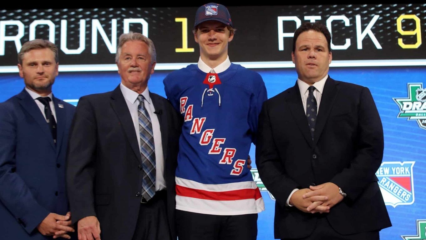 New York Rangers Draft pick Vitali Kravtsov wants to join team this season