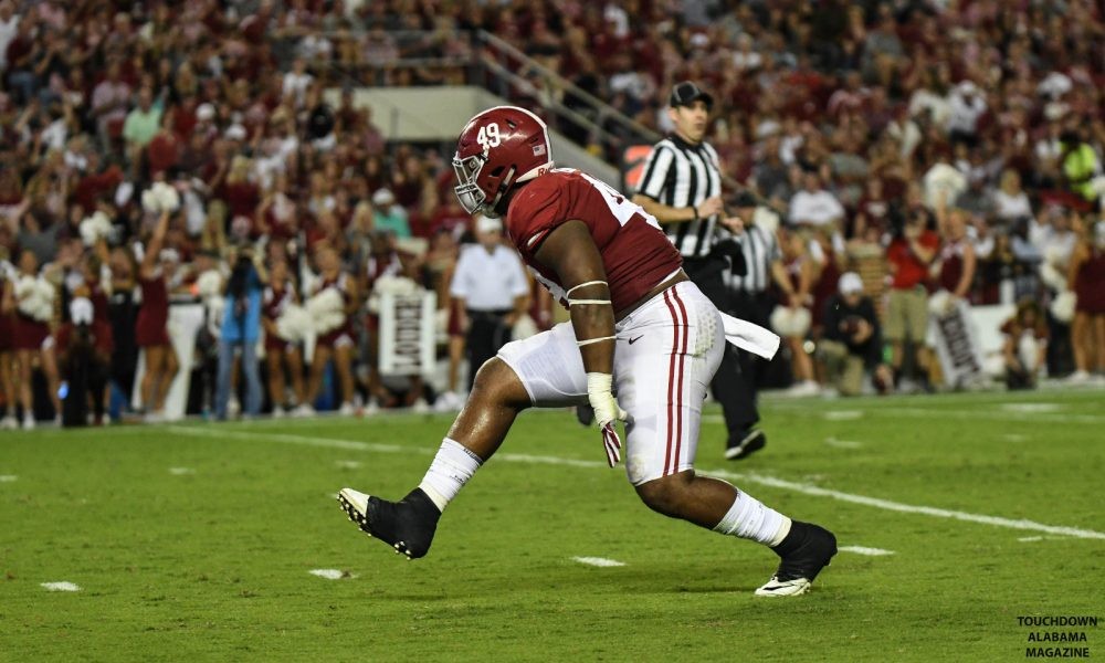 Alabama defensive end Isaiah Buggs announces his return to school for
