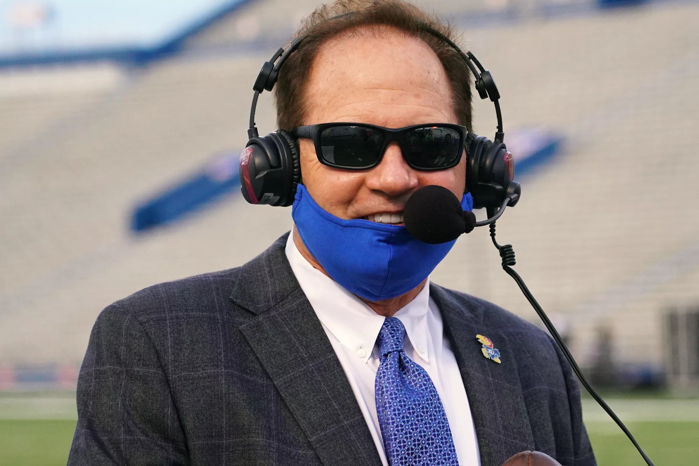 Les Miles wants to coach Saturday despite COVID19 diagnosis