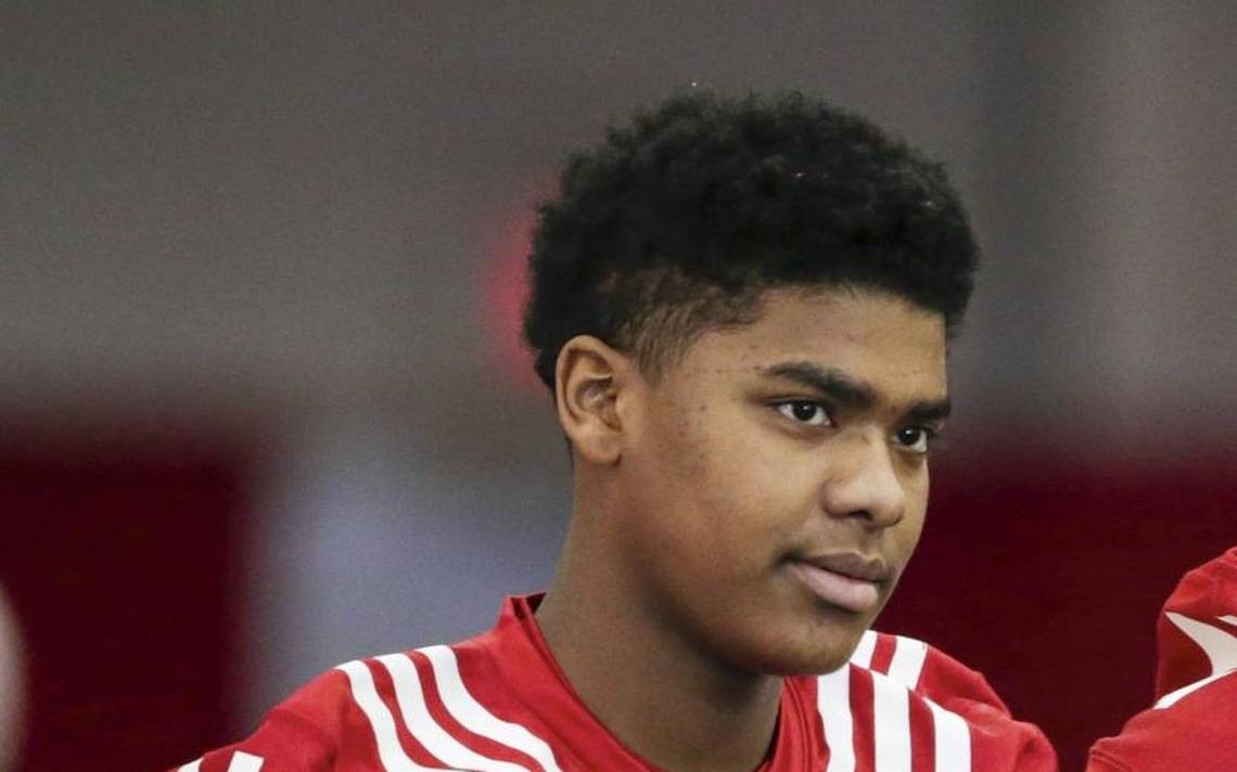 Keyshawn Johnson sets terms for son’s return to Nebraska football after