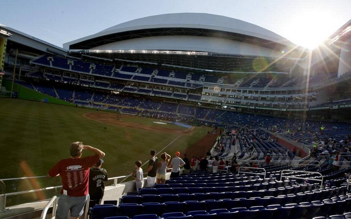 Marlins Park roof takes hit from Hurricane Irma