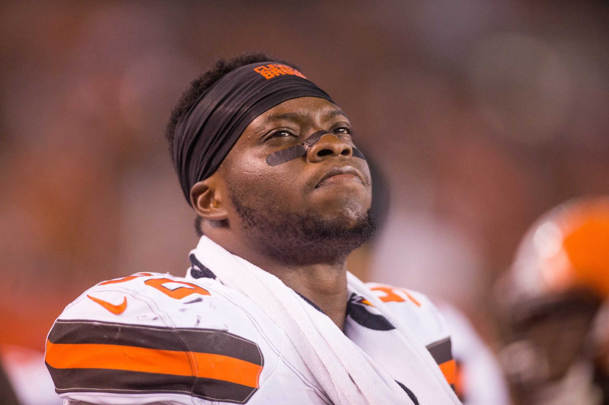 Browns De Emmanuel Ogbah Out For Season With Broken Foot