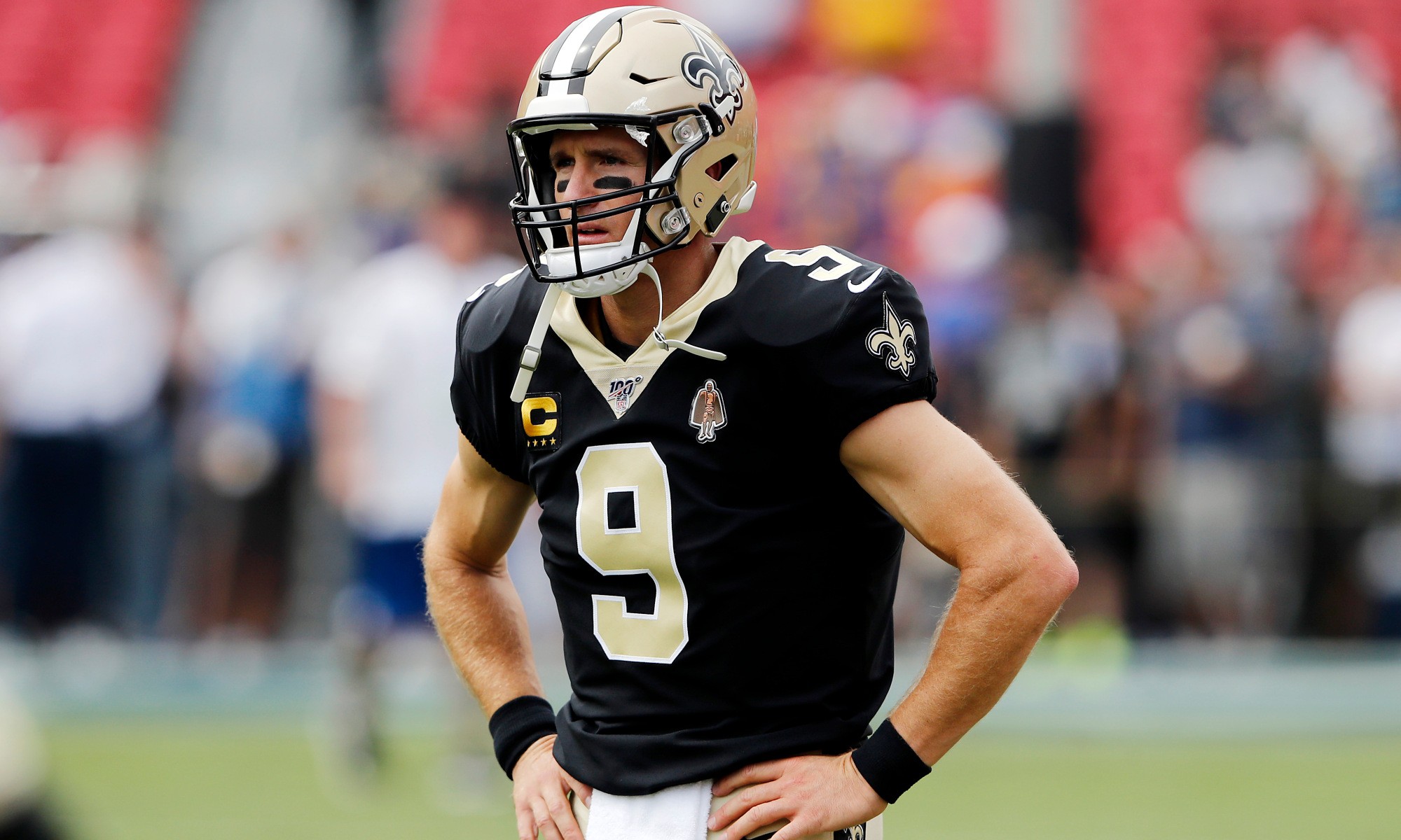Drew Brees meeting with a hand specialist after thumb injury