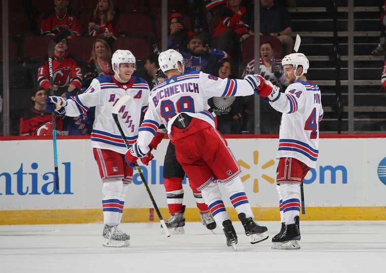 Rangers Roundup Zuccarello contract, Panarin watch, and preseason problems